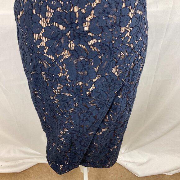 Fame & Partners Dress US 4 Navy Lace Beige Sleeveless Side Cutouts Overlap Skirt - Picture 6 of 15